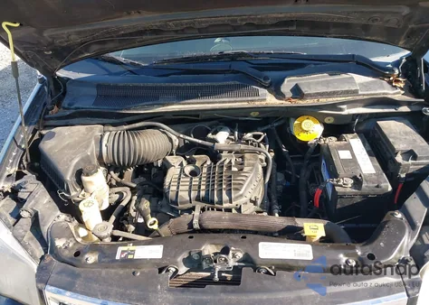 2015 Chrysler Town & Country Touring-L z USA, uszkodzony, nr VIN 2C4RC1CG3FR506868